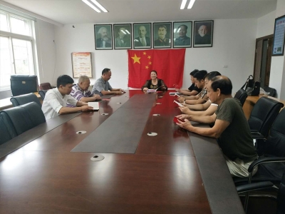 黨員學(xué)習(xí)例會在項(xiàng)目部會議室舉行